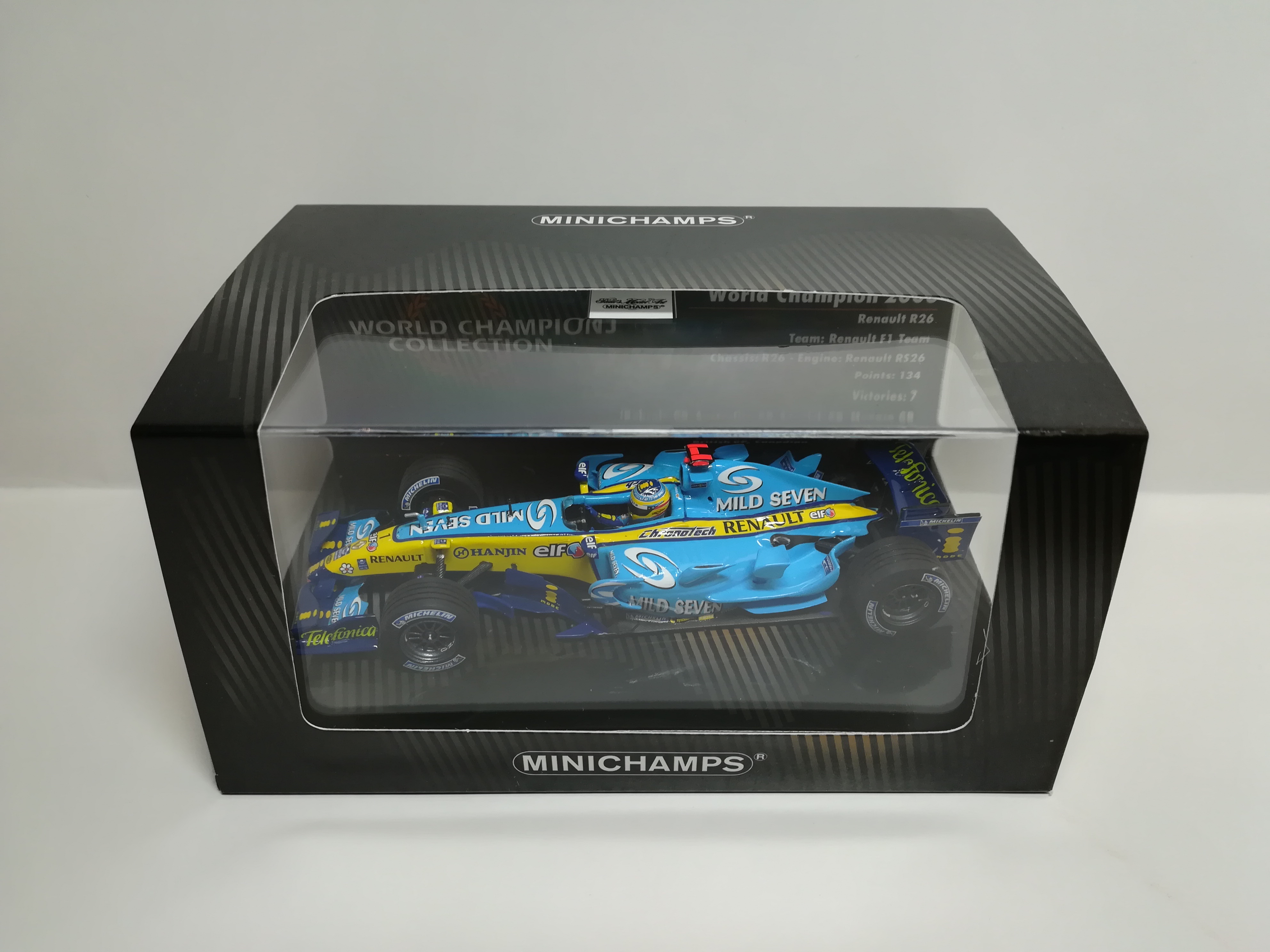 GPコレクションホビー館 ｜ PMA 1/43 HMP CUSTOMED RENAULT F1 R26 F.ALONSO WORLD CHAMPION  '06